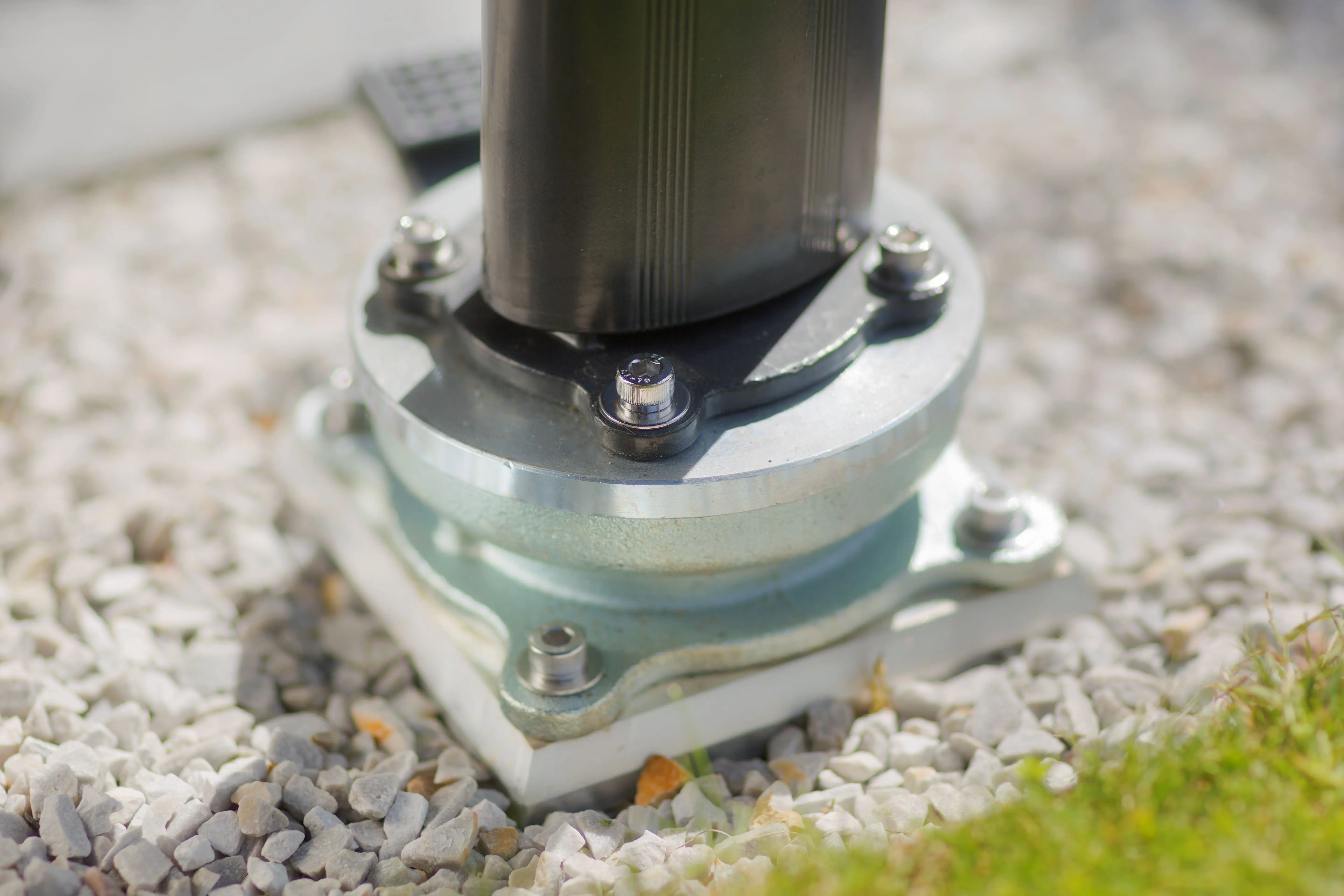 fijar la sombrilla directamente en el suelo