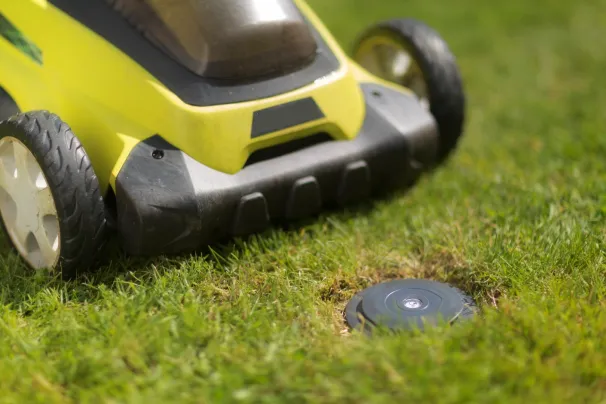 Ancrage affleurant le sol équipement jardin