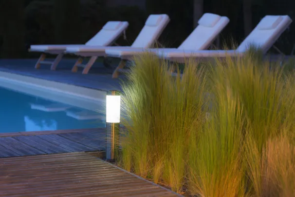Eclairage abord de piscine