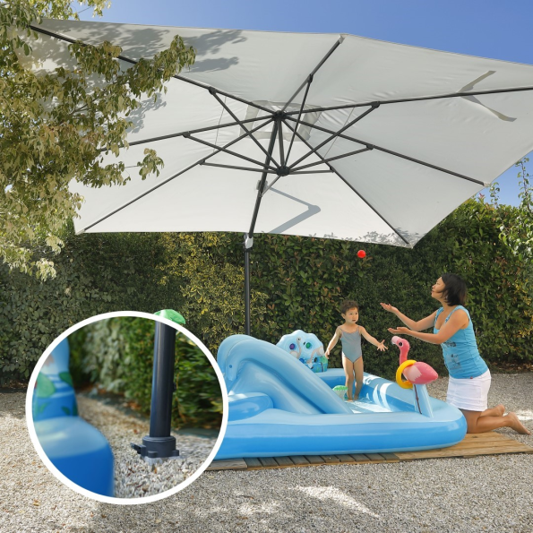 Instalación remota de sombrillas cerca de la piscina infantil Gard & Rock