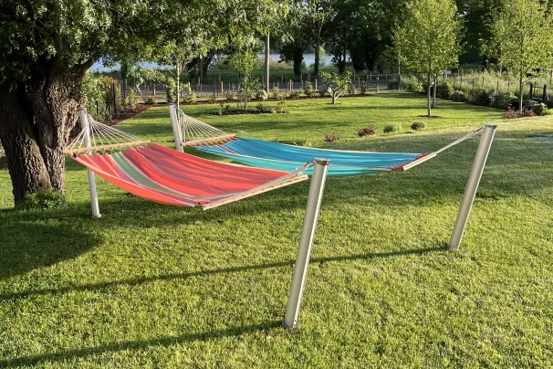 Installation design de multiples hamacs